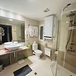 Luxury Downtown - Gondola בנסקו
